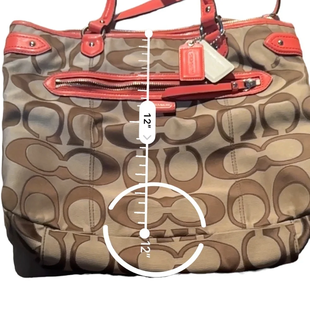 Coach - Picture 5 of 6